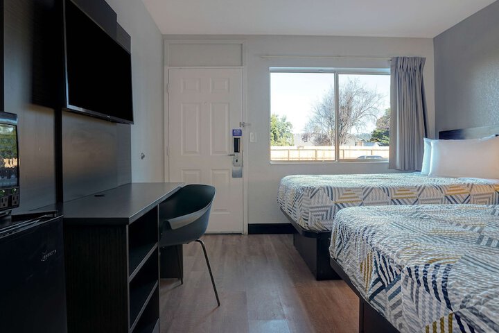 Room 7 of 39