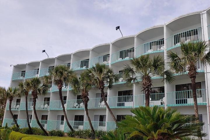 Hotel 4 of 34