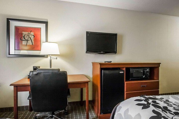 Room 15 of 35