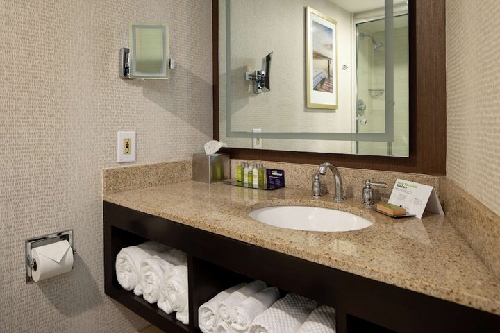 DoubleTree by Hilton Hotel Portland