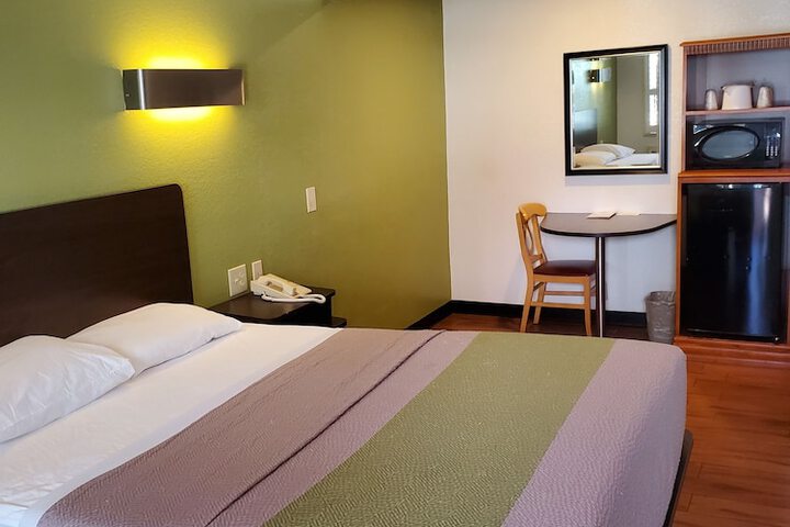 Room 43 of 48