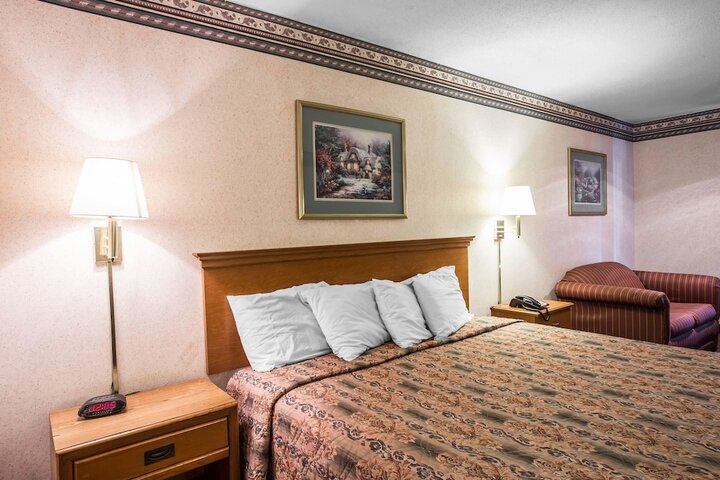 Room 15 of 23