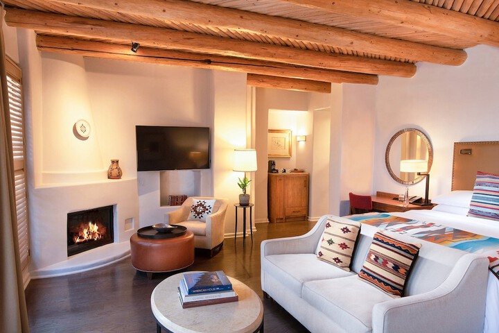 Rosewood Inn of the Anasazi