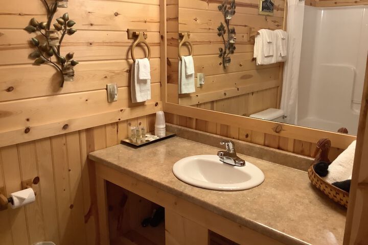 Nacoochee Valley Lodge