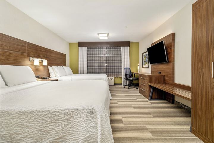 Room 300 of 348