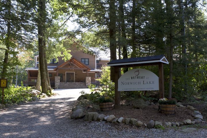 The Retreat at Norwich Lake