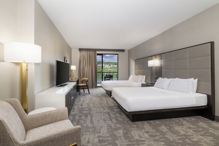 Hilton Promenade at Branson Landing