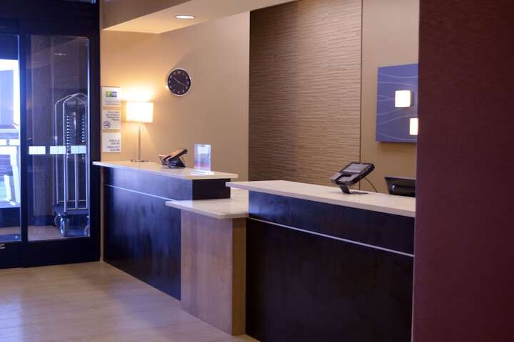 Holiday Inn Express & Suites Denver South - Castle Rock by IHG