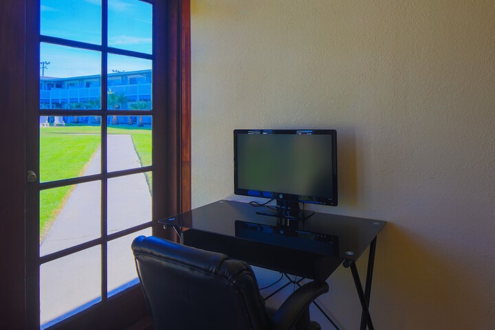 Business Center 55 of 62