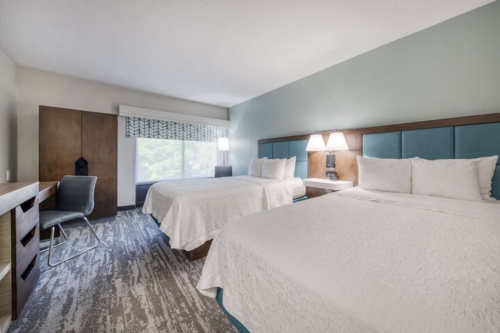 Room 42 of 106