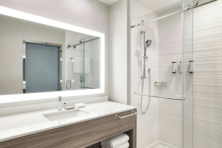 AC Hotel by Marriott St. Louis Chesterfield