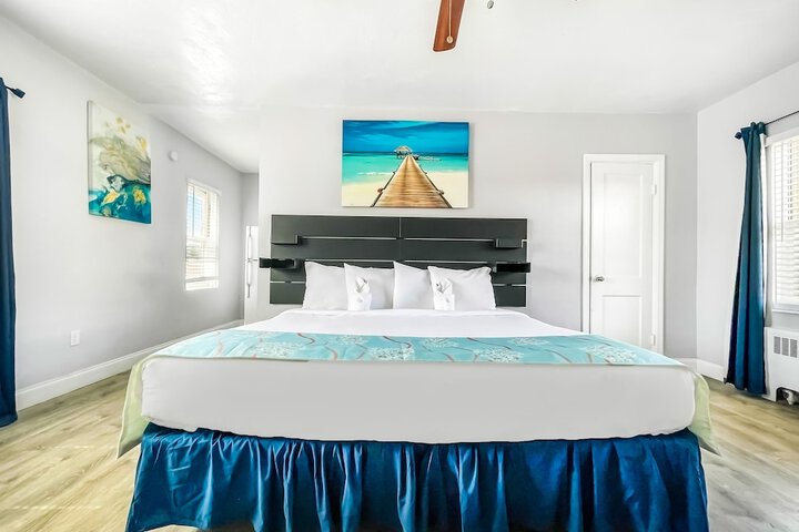 Room 17 of 27