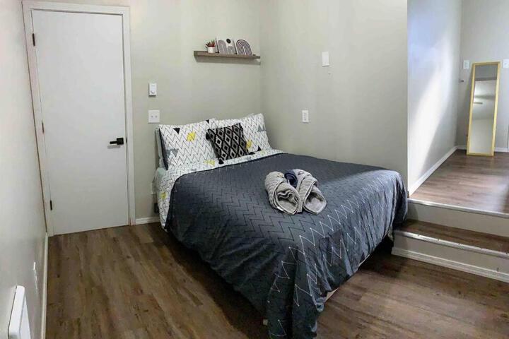 NEWPRIVATE* 2 / 1 Unit *CLOSE to JBLM and PLU*
