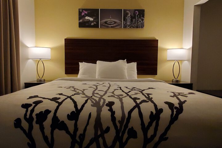 Room 40 of 52