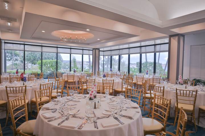 Ballroom/Hall 77 of 88
