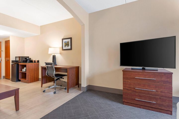 Comfort Inn & Suites LaVale - Cumberland