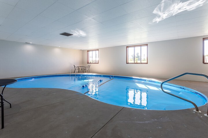 Pool 4 of 19