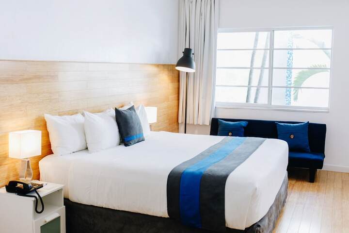 Room 21 of 49