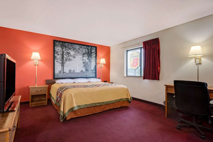 Room 5 of 15