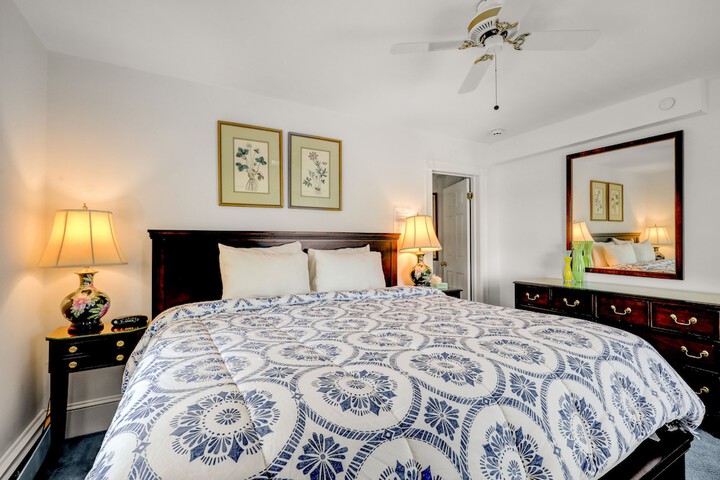Room 51 of 191