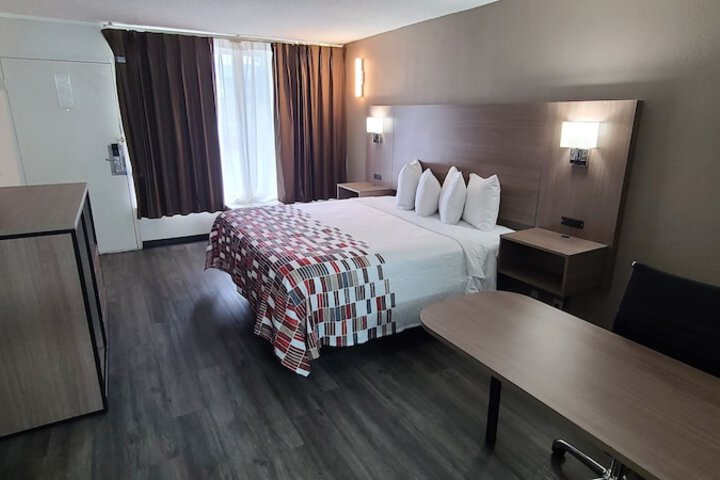 Room 7 of 15