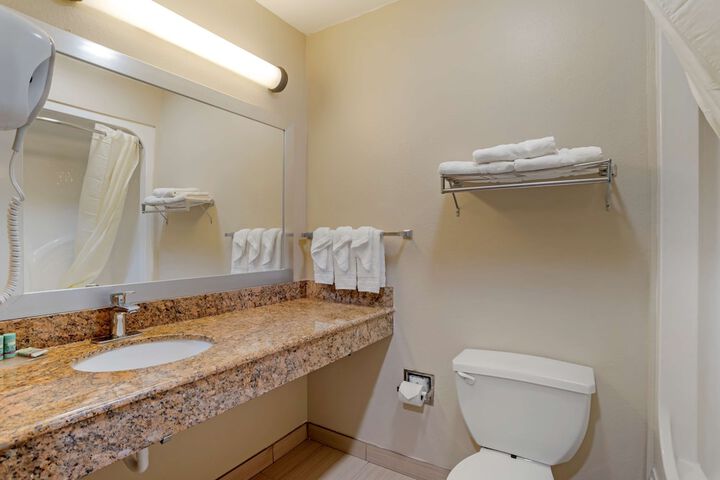 Room 16 of 25