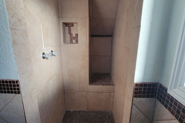 Room 16 of 51