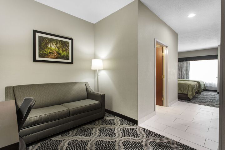 Room 33 of 45