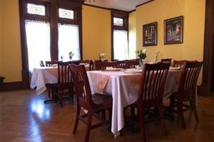 Dining 97 of 102