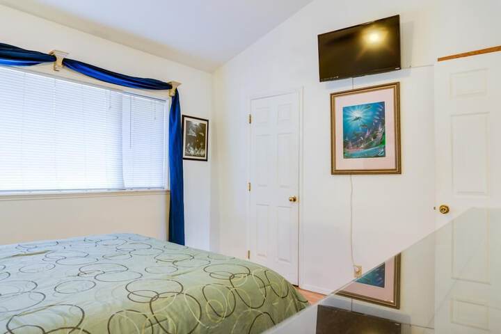 Room 35 of 78