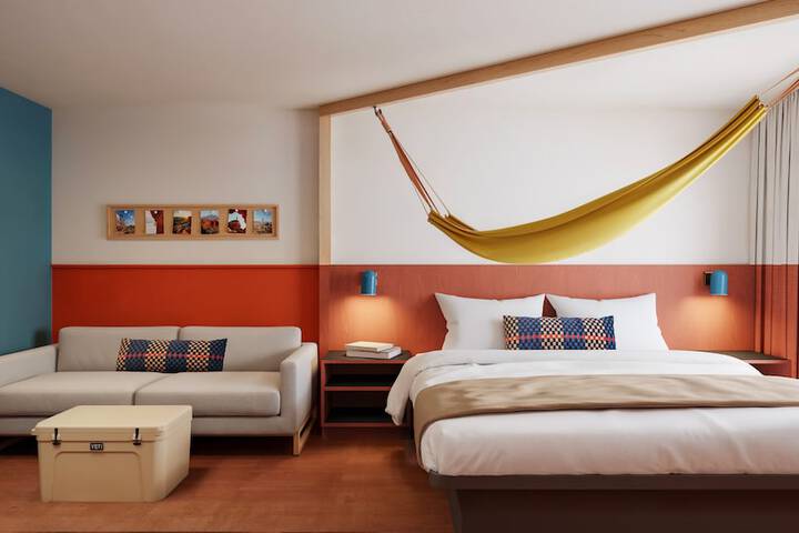 Room 6 of 16