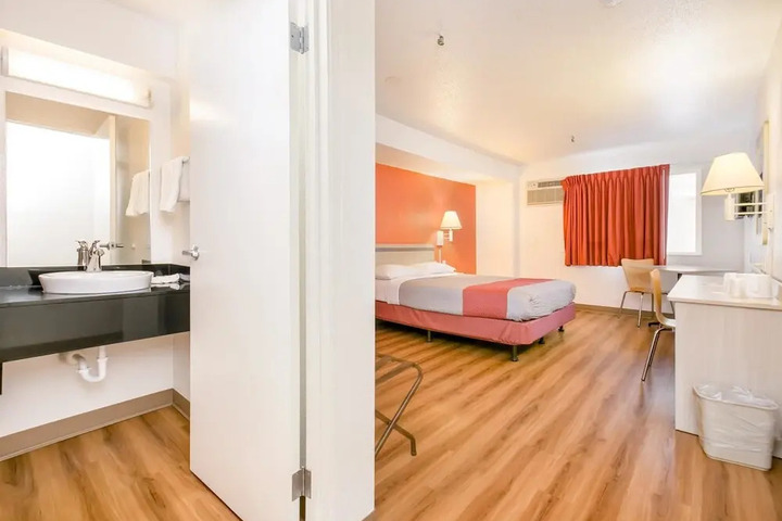 MOTEL 6 MINNEAPOLIS AIRPORT - MALL OF AM
