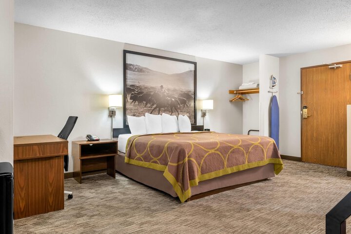 Super 8 by Wyndham Custer / Crazy Horse Area