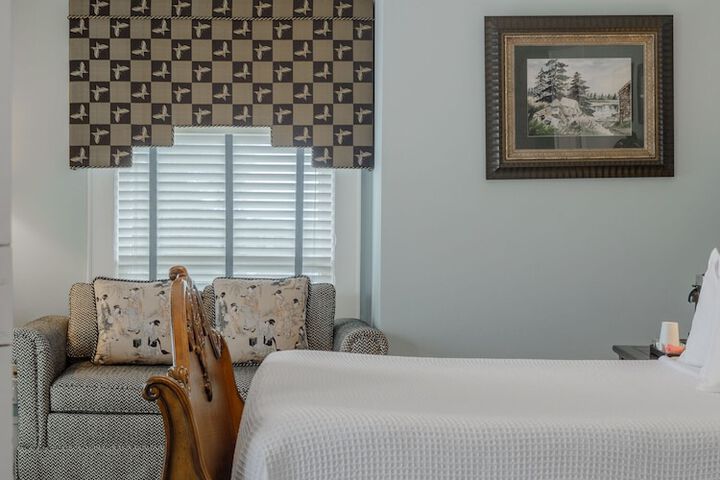Room 10 of 46