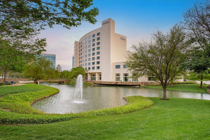 Hilton Dallas / Plano Granite Park