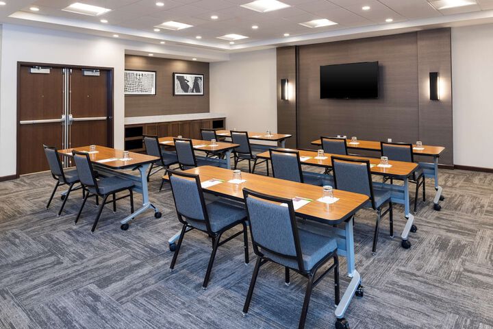 Hyatt Place Flint / Grand Blanc