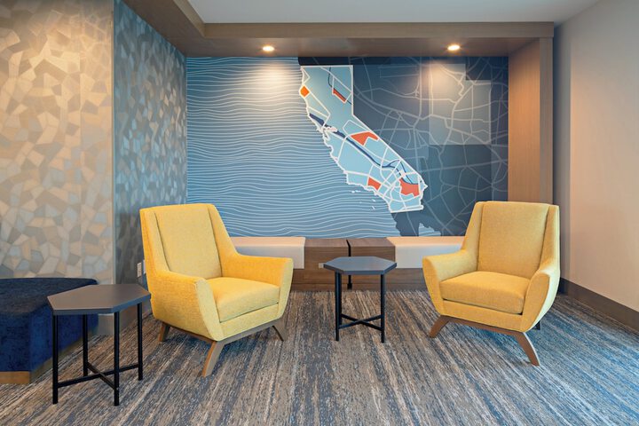 Holiday Inn Express and Suites Hollister by IHG