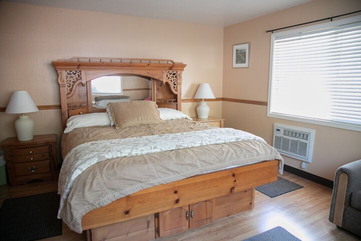 Room 18 of 28