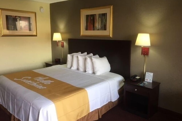 Room 7 of 22