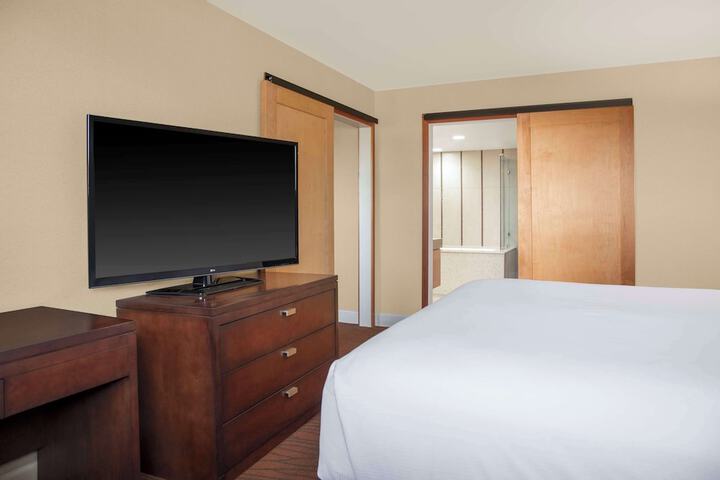 Hilton Orange County / Costa Mesa