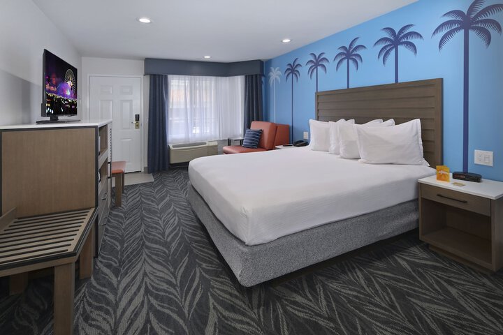Room 14 of 25