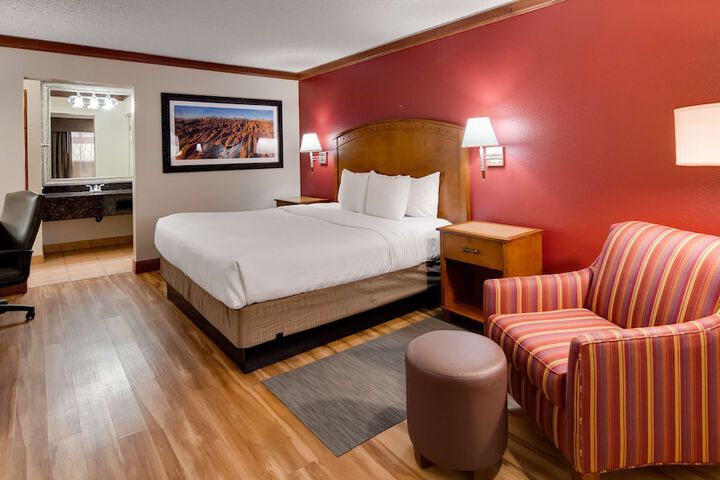 Room 15 of 40