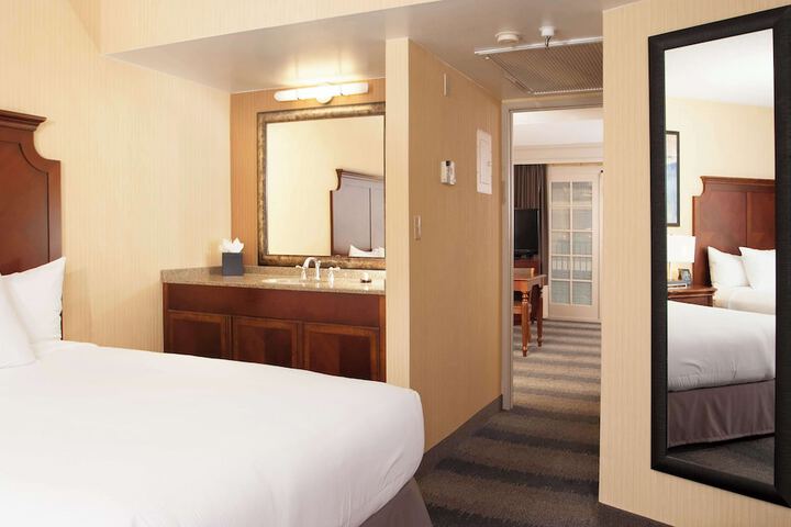 Room 43 of 110