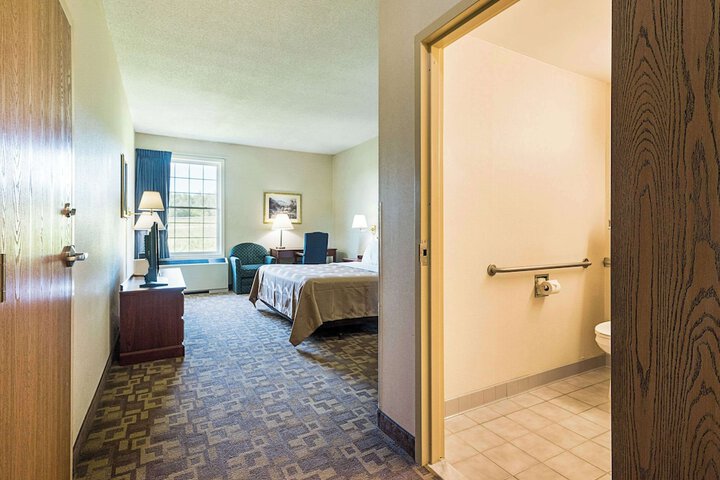 Room 28 of 75