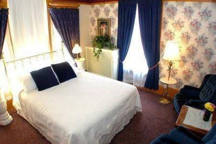 FRANKLIN VICTORIAN BED & BREAKFAST