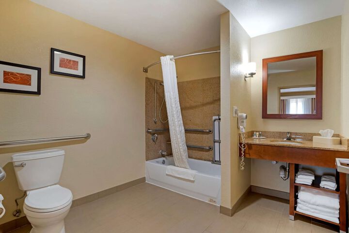 Room 12 of 28