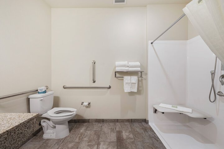 Cobblestone Hotel & Suites - Urbana