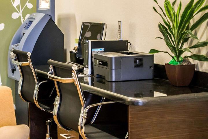 Business Center 29 of 29