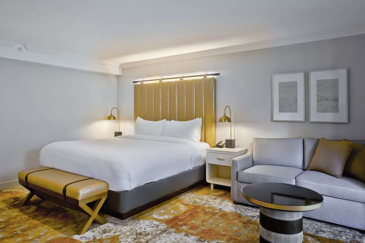 Room 34 of 84