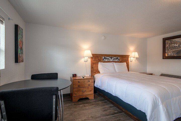Baker City Motel & RV Park